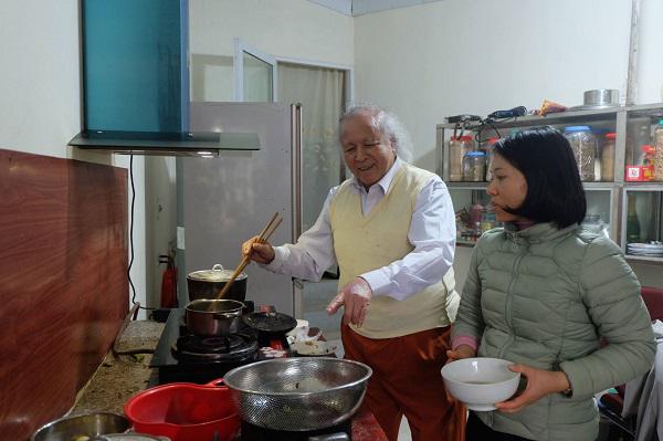 Cụ ông 80 lấy vợ trẻ 27: Cuộc sống ra sao sau hơn 10 năm kết hôn?-2