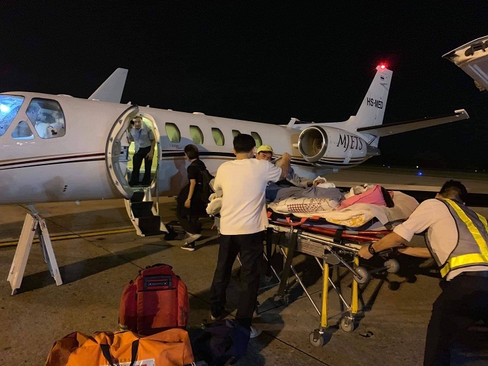 Chuyên cơ chở Việt kiều bị tạt axit sang Thái Lan điều trị-1