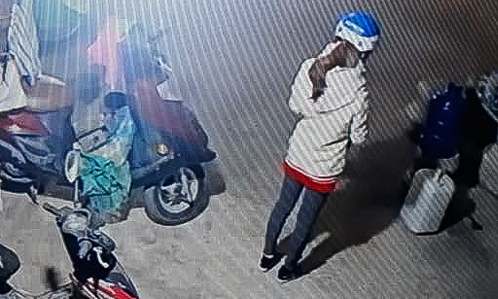 Vụ án cô gái giao gà: Cựu điều tra viên nói không kẻ hiếp dâm nào tử tế đến mức mặc lại quần áo cho nạn nhân-3