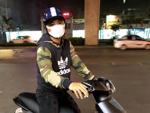 Tội cho Nhật Lê, mặc hơi sexy 1 tý đã bị netizen nhắc nhở: Anh Quang Hải nổi lên là chị bắt đầu thiếu vải”-5