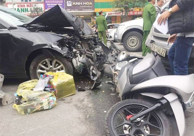 Xác định danh tính tài xế Mazda3 gây tai nạn liên hoàn ở Hà Nội-1