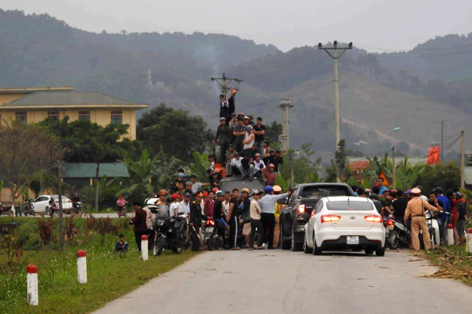 Trước phút quy hàng, kẻ buôn ma túy dí súng vào đầu đòi tự vẫn-4
