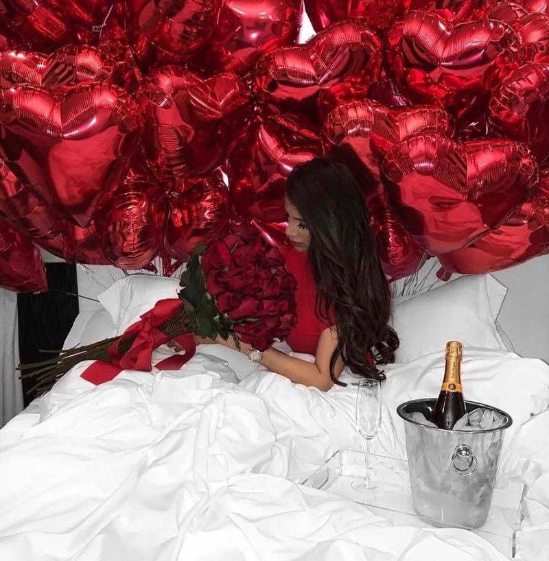 Hội con nhà giàu thế giới đua nhau khoe quà Lễ tình nhân-1