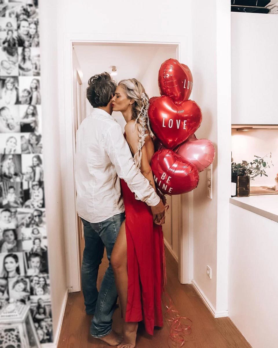 Hội con nhà giàu thế giới đua nhau khoe quà Lễ tình nhân-9