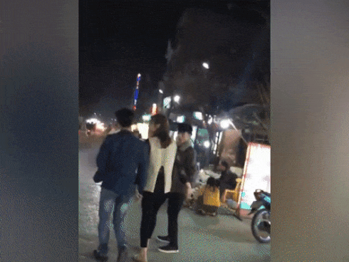 Sốc vì người yêu tặng quà Valentine là 2 cân giò, bánh kẹo thừa sau Tết-3