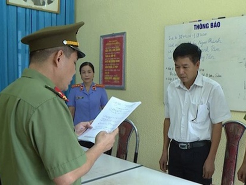 Bố giết con 10 tháng tuổi rồi tự tử không thành trong đêm-3