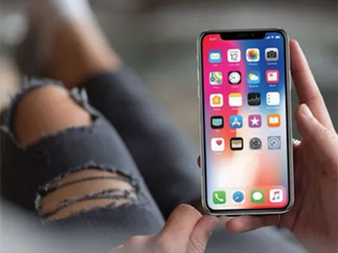 Apple có thể ra mắt iPhone XS Max màu đỏ ngay trong tháng 2-3