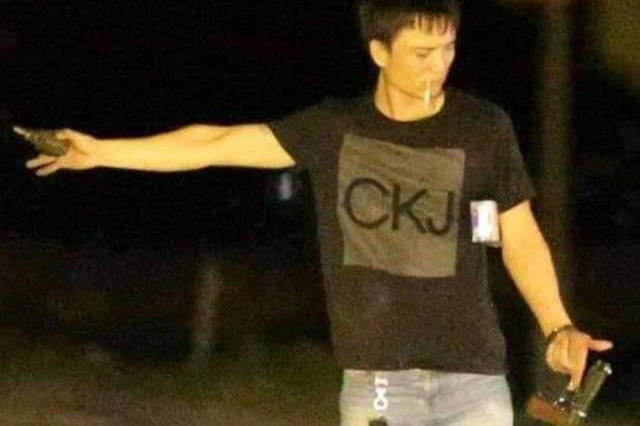 Đối tượng dùng lựu đạn, súng cố thủ là tay anh chị bất hảo-2