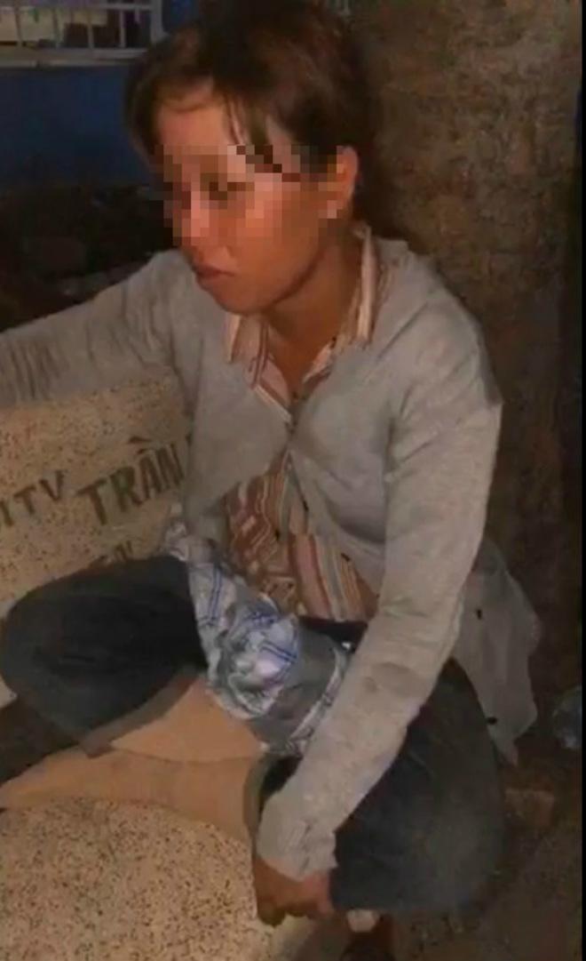 Sự thật đau đớn phía sau thông tin bé trai chết não bị bỏ rơi tại bệnh viện-2