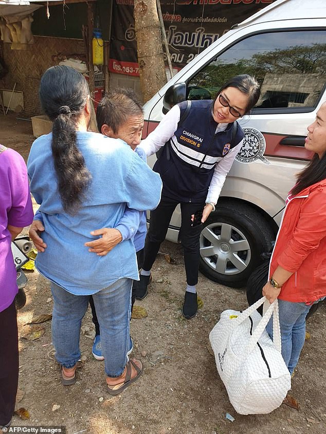 Người phụ nữ Thái Lan đi gặp con trai rồi mất tích, 8 tháng sau bà bỗng xuất hiện khi đang đi lạc ở... Trung Quốc-2