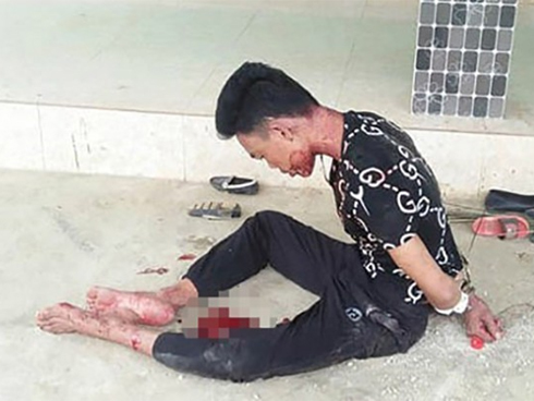 Biết cháu bị bỏ rơi 1 tháng trong bệnh viện, bà ngoại tức tốc đi xe trong đêm đón về-2