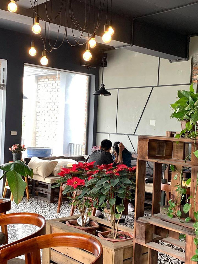 Đi uống cafe, chứng kiến cảnh hả hê: Chị chồng xông vào đánh ghen hộ em dâu-3