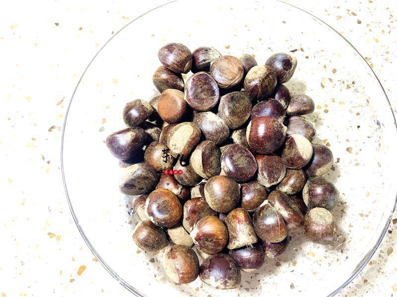 Rang hạt dẻ kiểu này, chỉ 5 phút là xong lại chẳng tốn công bóc vỏ-1