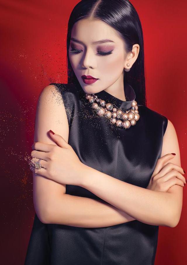 Không cần sụn mũi giả, Lệ Quyên vẫn biến” nhan sắc trẻ đẹp như gái 20 bằng cách này-16