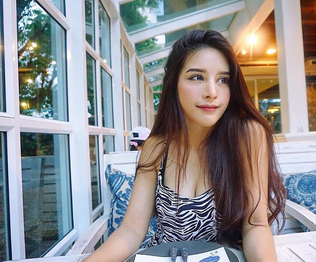 Bông hồng lai tuyệt sắc của xứ sở Chùa Vàng khiến fan ngây ngất-12