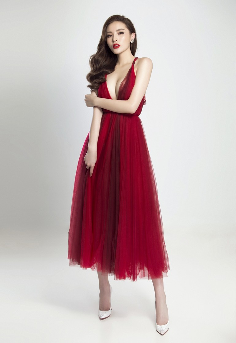 Sao nữ Vbiz nỗ lực giảm cân để lột xác: Kỳ Duyên 14 kg vẫn chưa phải kỷ lục khủng nhất!-14