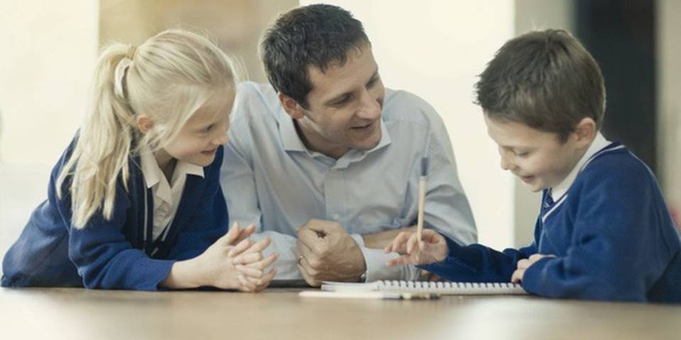 8 cách dạy con thành tài của bậc cha mẹ thông minh: Không phải để lại núi vàng, hãy giúp con có tư duy và trở thành doanh nhân nhí ngay từ bây giờ-2