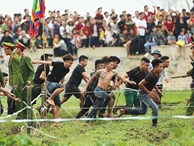 Lễ hội cướp phết Hiền Quan 2019 'vỡ trận' vì hỗn loạn