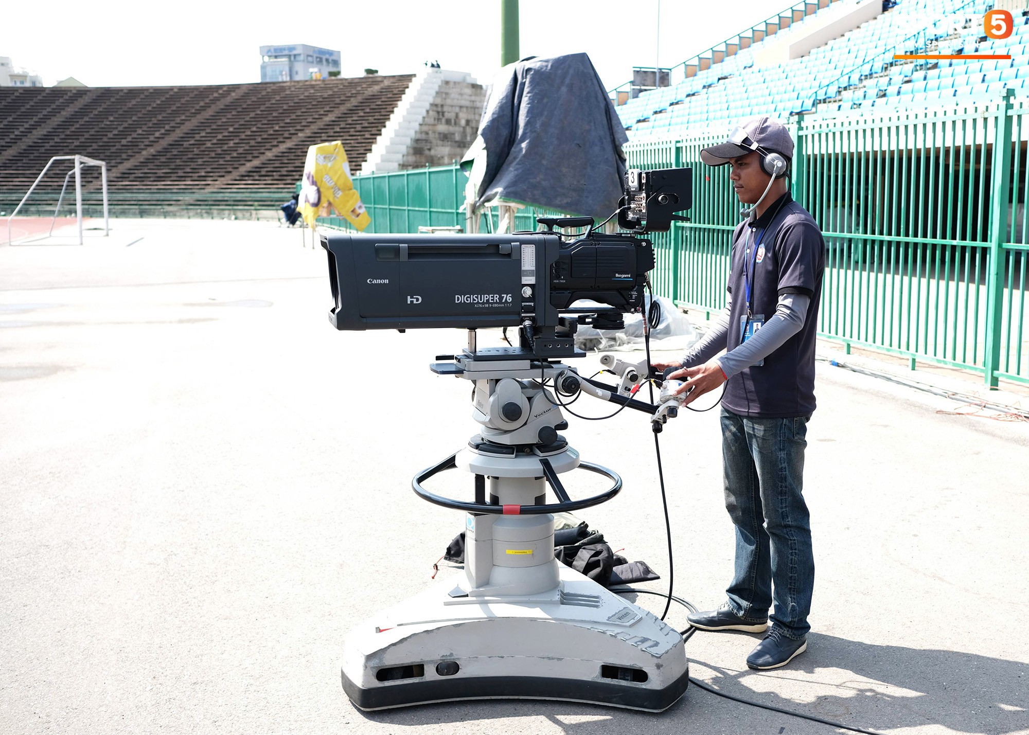 Cảnh đìu hiu trước trận U22 Việt Nam đấu U22 Philippines tại giải Đông Nam Á-5