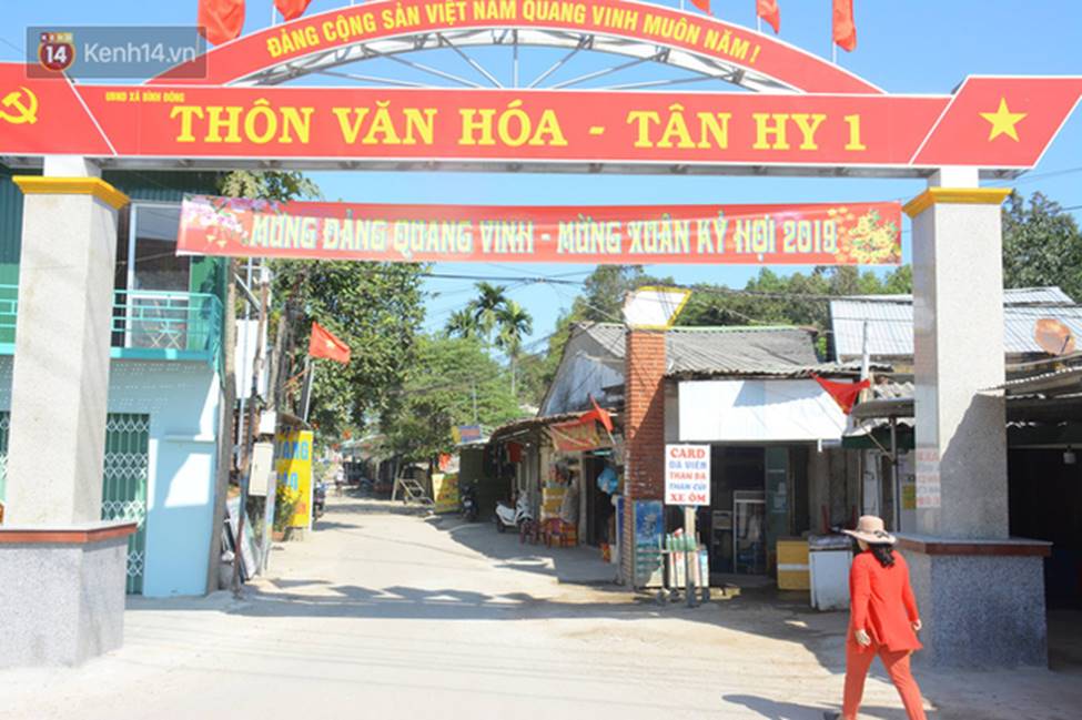 Người cha đau xót kể lại vụ việc con trai bị tạt axit, cắt gân chân khi chở bạn gái đi chơi Tết-2