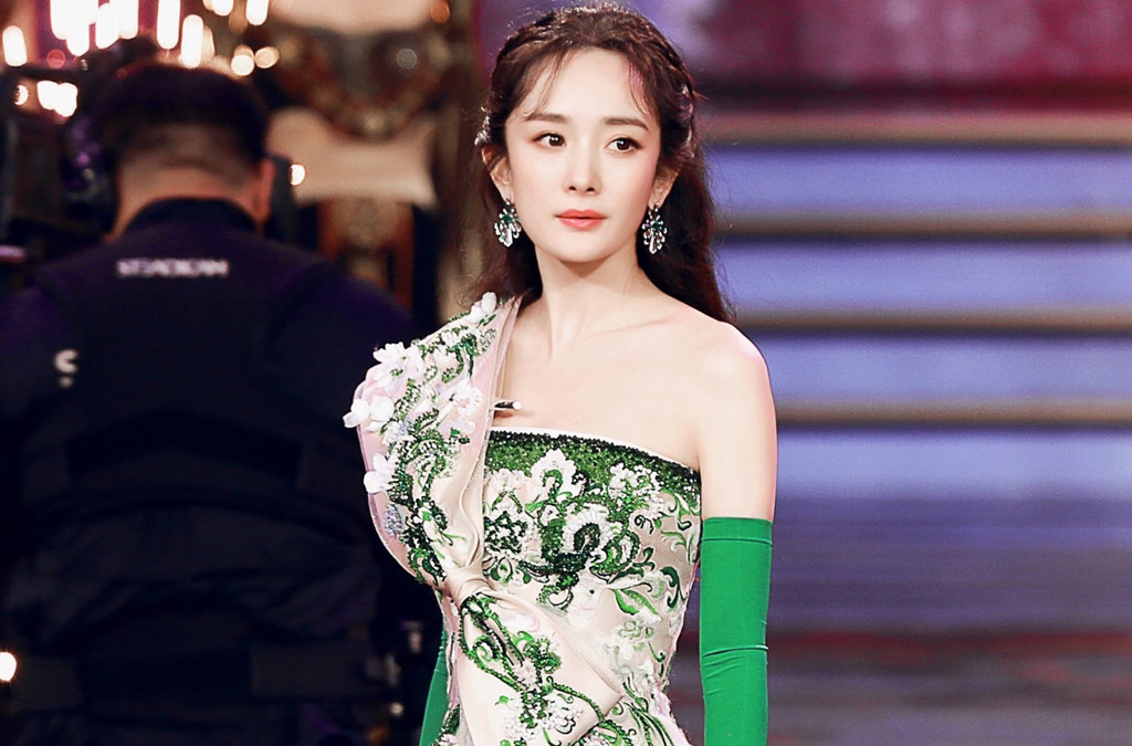 Gạ tình tại showbiz Hoa ngữ: Ngủ với 30 gã đàn ông để có vai diễn-1