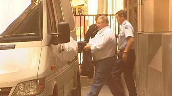 Gia đình sống cạnh xác người ngay trong nhà mà không hay biết, 20 năm sau sự thật về gã chồng mang trái tim quỷ bị phơi bày-6