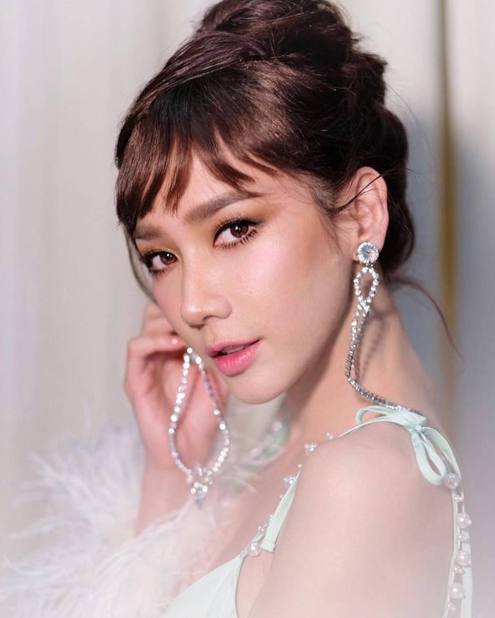 Vẻ đẹp gợi cảm quyến rũ của mỹ nhân gây bão trên truyền hình Thái-1