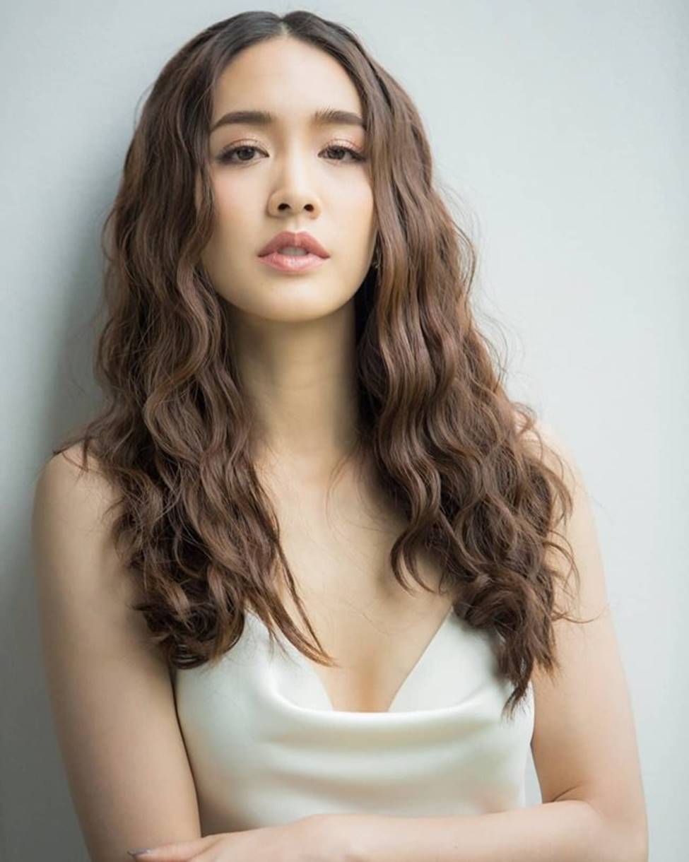 Vẻ đẹp gợi cảm quyến rũ của mỹ nhân gây bão trên truyền hình Thái-12