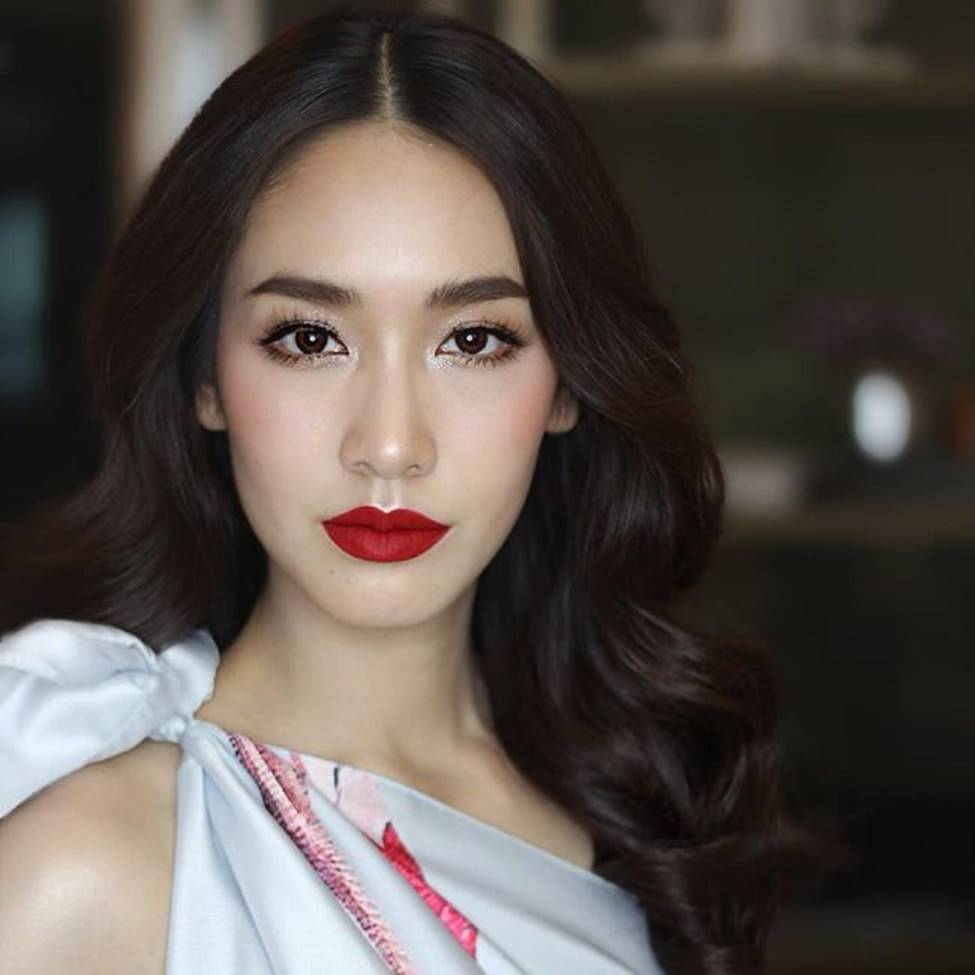 Vẻ đẹp gợi cảm quyến rũ của mỹ nhân gây bão trên truyền hình Thái-13