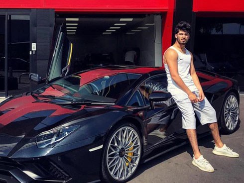 Lời trần tình của nhân viên bán Lamborghini: