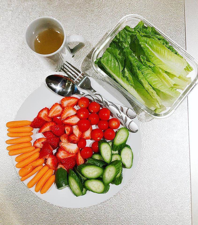 Sau khi sang Mỹ đính hôn, Phạm Hương rất chăm khoe điều này và dân mạng lại phát hiện điểm khác biệt bất ngờ-8