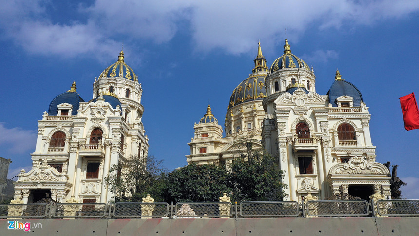 Lâu đài hoành tráng như trong truyện cổ tích của đại gia Ninh Bình-2