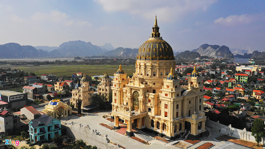 Lâu đài hoành tráng như trong truyện cổ tích của đại gia Ninh Bình-3