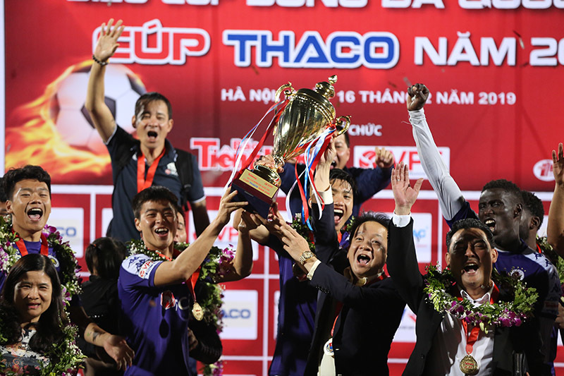 Bầu Hiển thổi lửa cho Hà Nội FC trước trận gặp Shandong Luneng-1