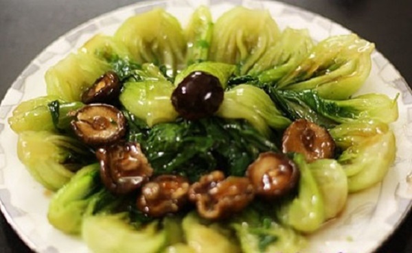 Những tác dụng thần kỳ của loại rau rẻ bèo, người Việt nào cũng từng ăn-2