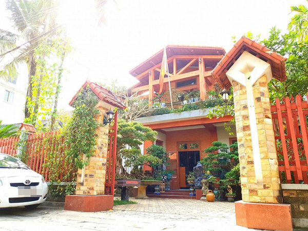 Cơ ngơi ở quê của Văn Anh và nhà Sài Gòn khác nhau một trời một vực-8