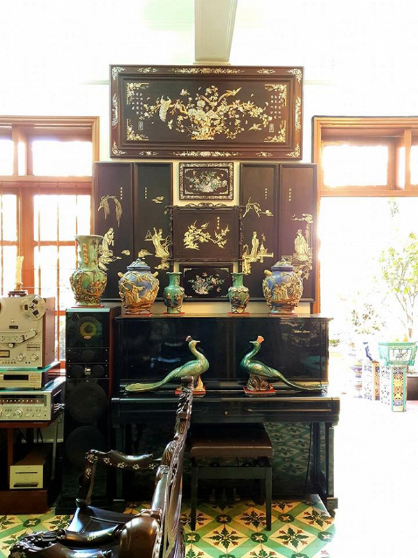 Cơ ngơi ở quê của Văn Anh và nhà Sài Gòn khác nhau một trời một vực-21