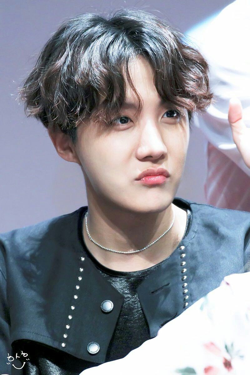 18/2 đúng là được ban phước, 4 nam thần Kpop không đẹp trai thì cũng nổi tiếng toàn cầu đều sinh ra vào ngày này-2