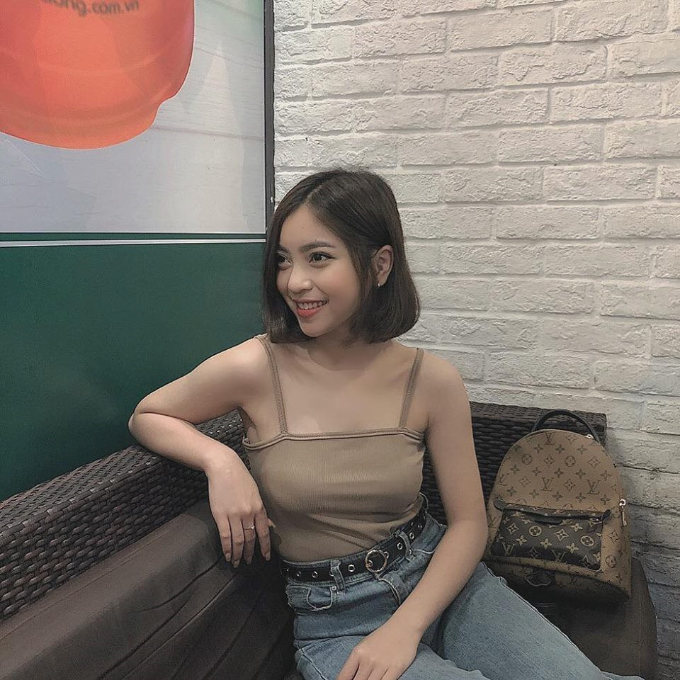 Liên tục bị antifan chỉ trích vì ăn mặc sexy, bạn gái Quang Hải đã có hành động đáp trả cực khiêu khích-3