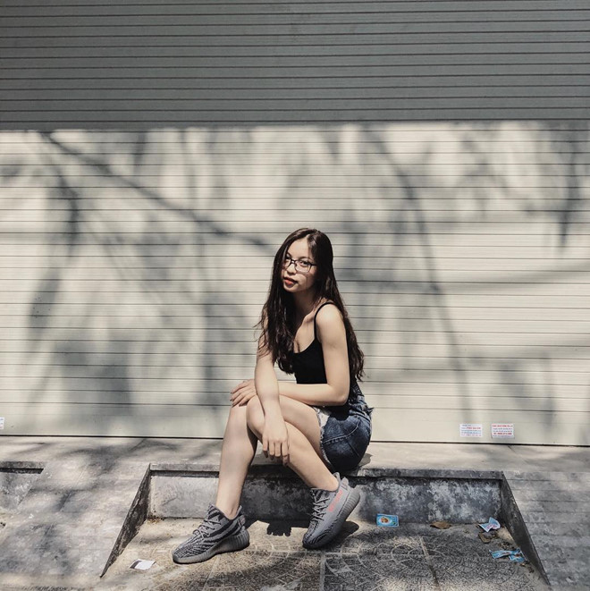 Liên tục bị antifan chỉ trích vì ăn mặc sexy, bạn gái Quang Hải đã có hành động đáp trả cực khiêu khích-7