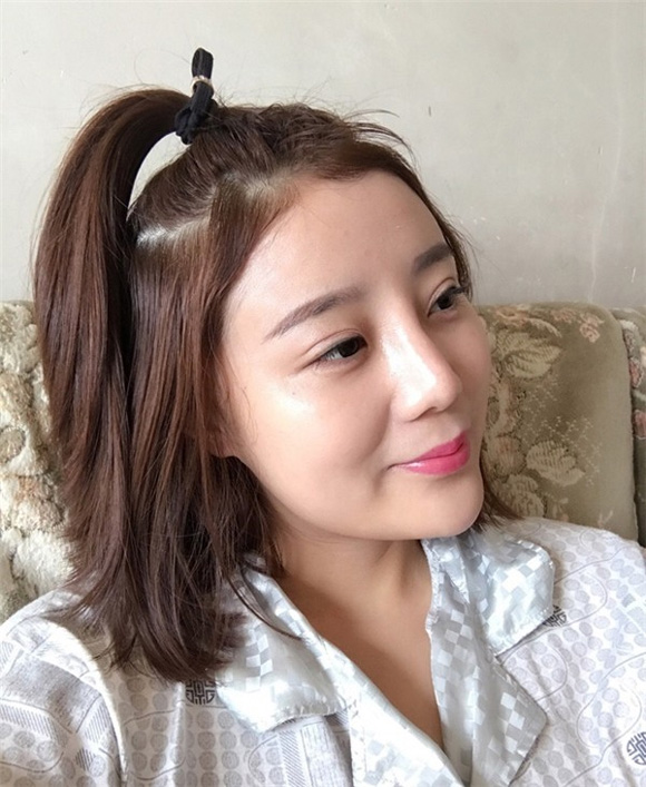 Mỹ nữ hói đầu vì ăn ngô bằng máy khoan khiến cư dân mạng bất ngờ trước diện mạo và cuộc sống hiện tại-4