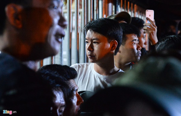 Thức trắng đêm để có được ấn đền Trần-1