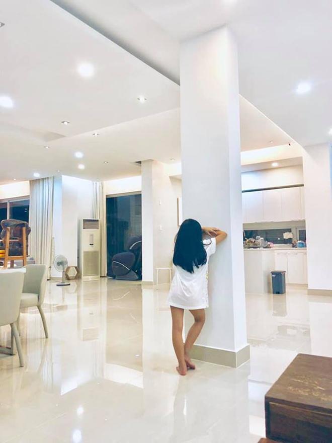 Nhận xét mẹ dữ, con gái Thủy Tiên nhận án phạt nặng, dân mạng ngỡ ngàng-2