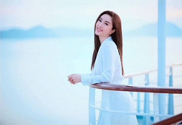 Bảo Thy khoe nhan sắc rạng rỡ với sắc trắng tinh khôi-4