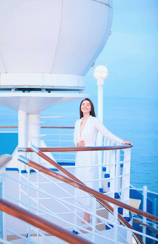 Bảo Thy khoe nhan sắc rạng rỡ với sắc trắng tinh khôi-8