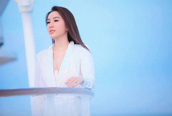 Bảo Thy khoe nhan sắc rạng rỡ với sắc trắng tinh khôi-11