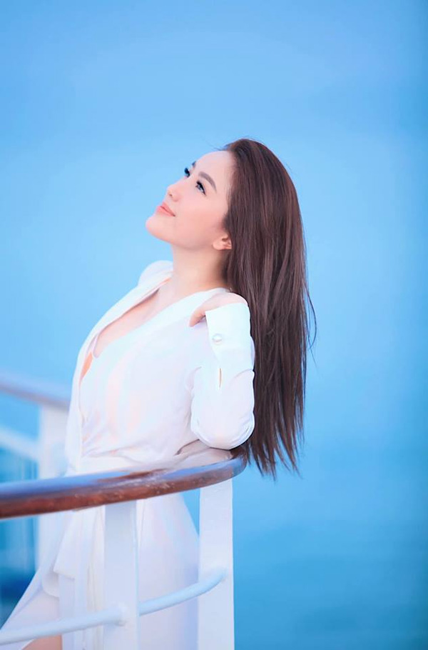 Bảo Thy khoe nhan sắc rạng rỡ với sắc trắng tinh khôi-13