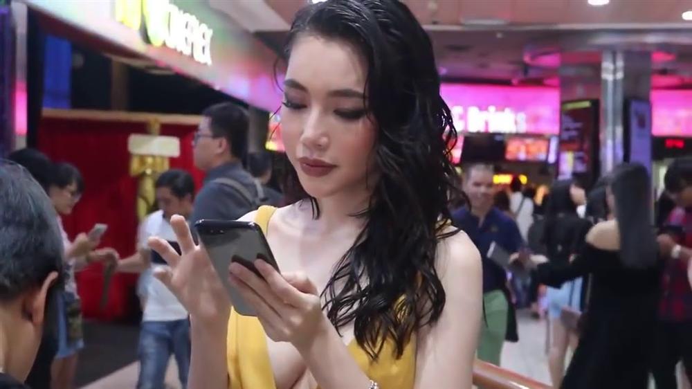 THẬT GIẢ LẪN LỘN: Fan hoang mang trước vòng 1 lúc căng phồng lúc chảy xệ của Elly Trần-9