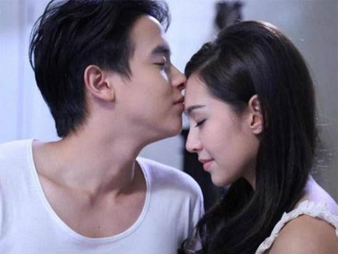 Chồng hẹn hò với bạn gái cũ, vợ chọn ngay “liều thuốc đắng” khiến anh tỉnh mộng
