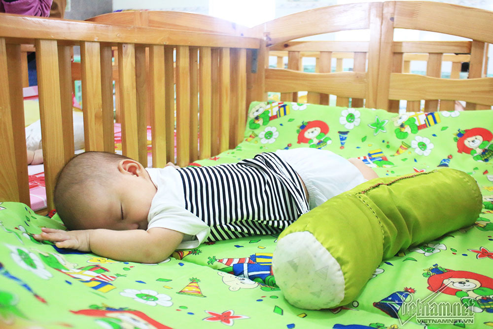 Cuộc điện thoại thay đổi số phận đứa trẻ sinh ra từ người mẹ tự tử-3